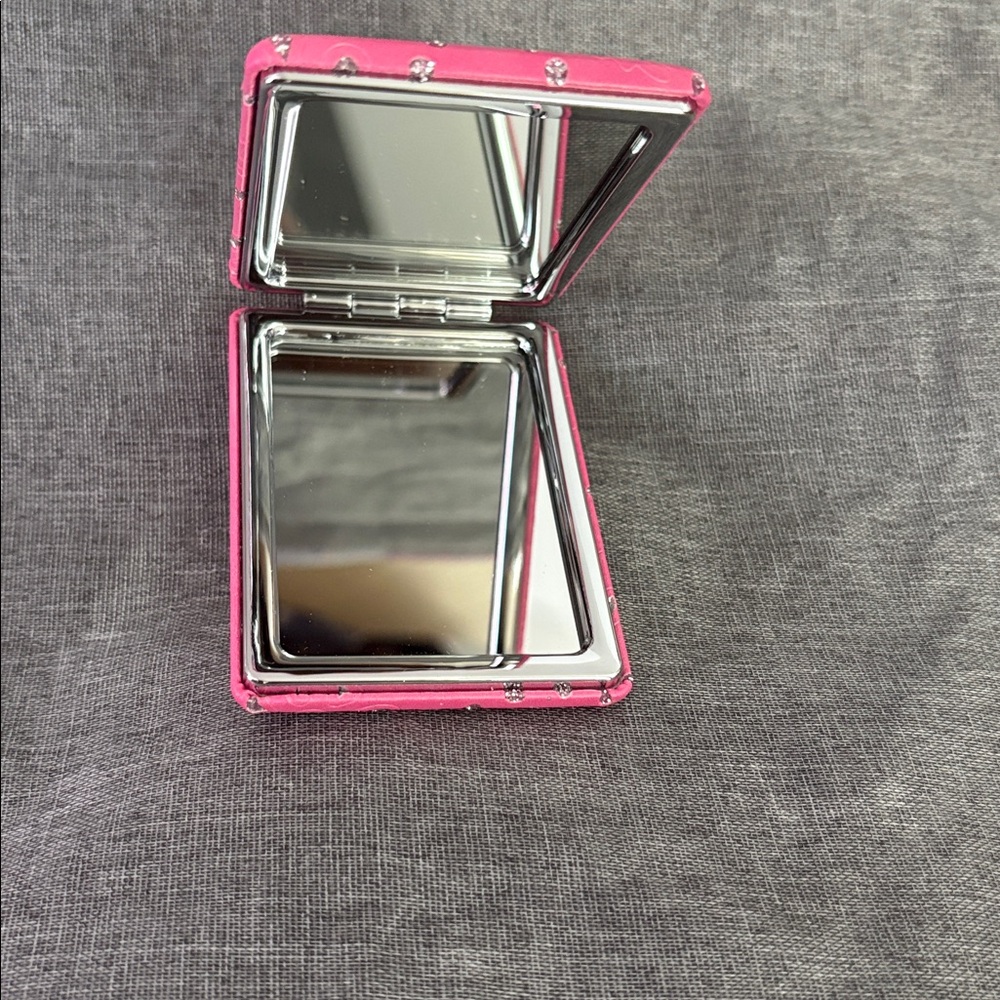 Pink Kuromi Decorative Pocket Mirror - Picture 2 of 3